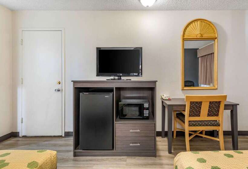 Отель Econo Lodge On Historic Route 66