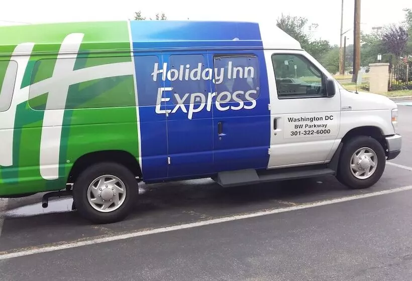 Отель Holiday Inn Express Washington Dc Bw Parkway, An Ihg