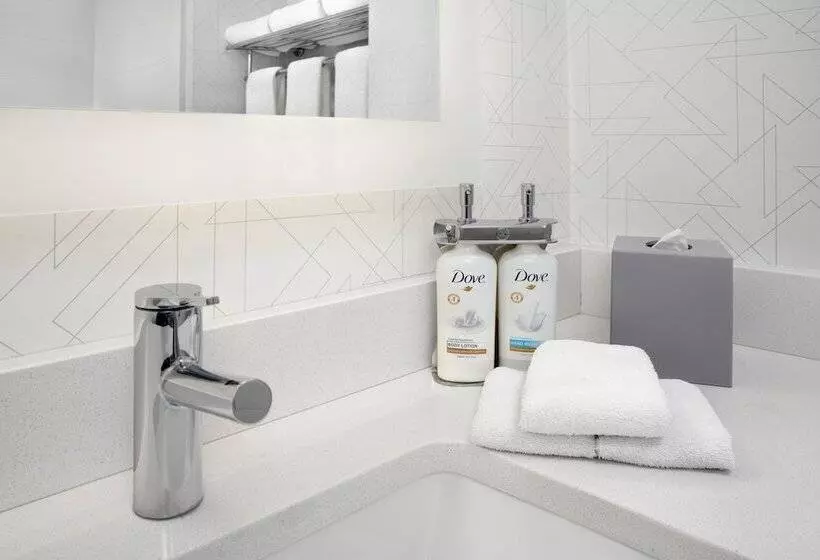 Отель Holiday Inn Express Washington Dc Bw Parkway, An Ihg