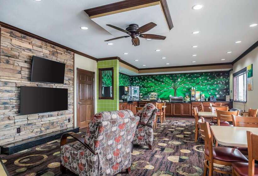 酒店 Quality Inn Coralville   Iowa River Landing