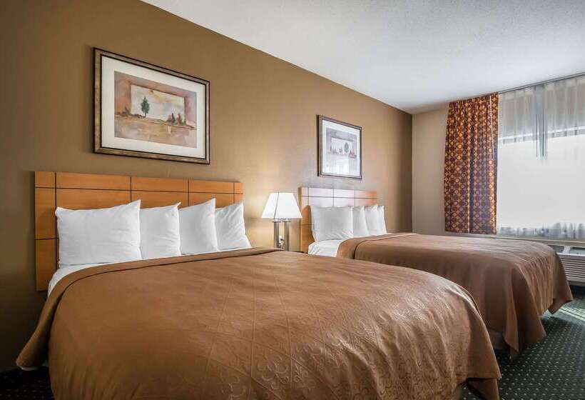 酒店 Quality Inn Coralville   Iowa River Landing