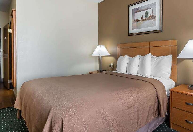 酒店 Quality Inn Coralville   Iowa River Landing