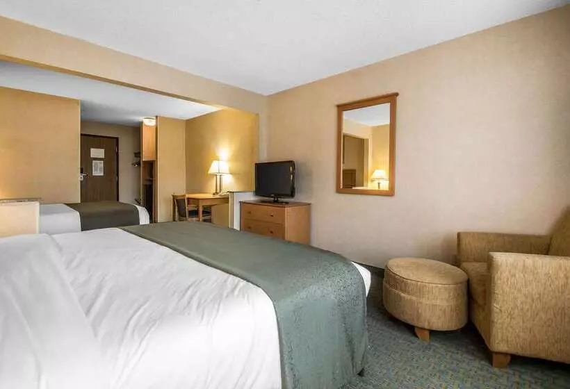 ホテル Quality Inn Dubuque On Hwy 20