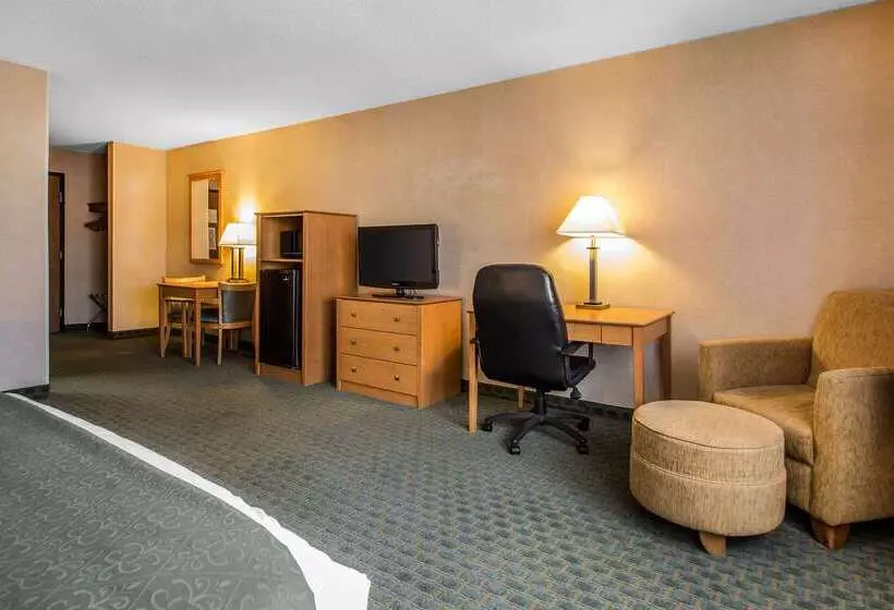 ホテル Quality Inn Dubuque On Hwy 20