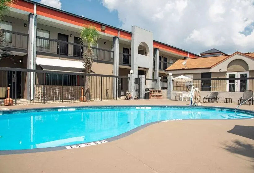 Отель Quality Inn & Suites Aiken