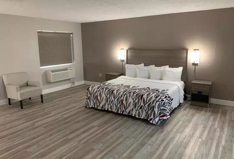 Отель Red Roof Inn & Suites Vineland Buena