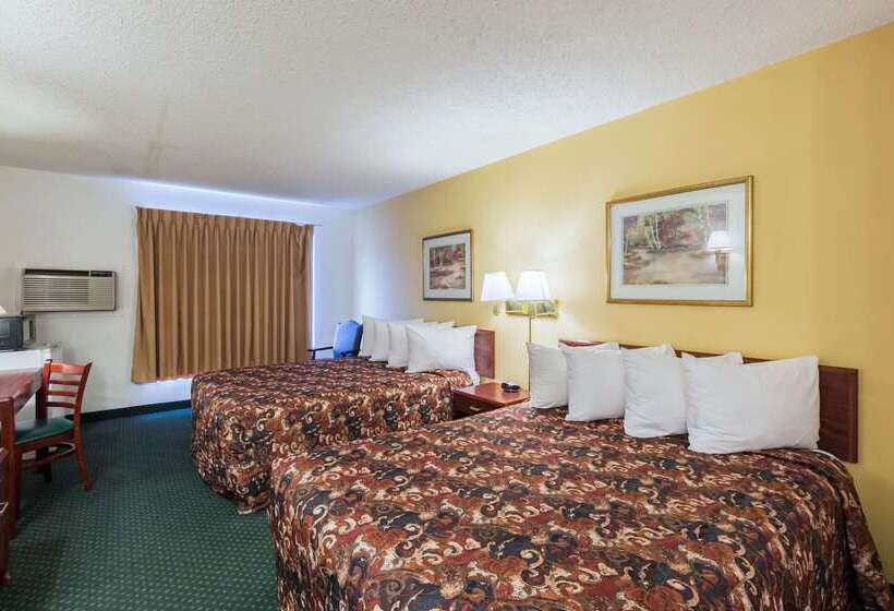 فندق Super 8 By Wyndham Grand Island