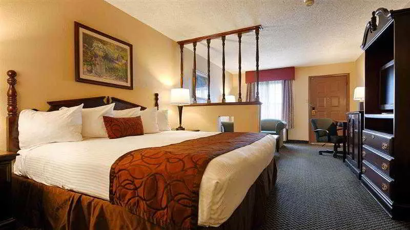 Surestay Plus Hotel By Best Western Greenwood