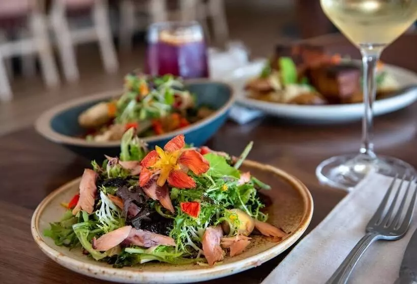 ホテル The Crimson Jasper