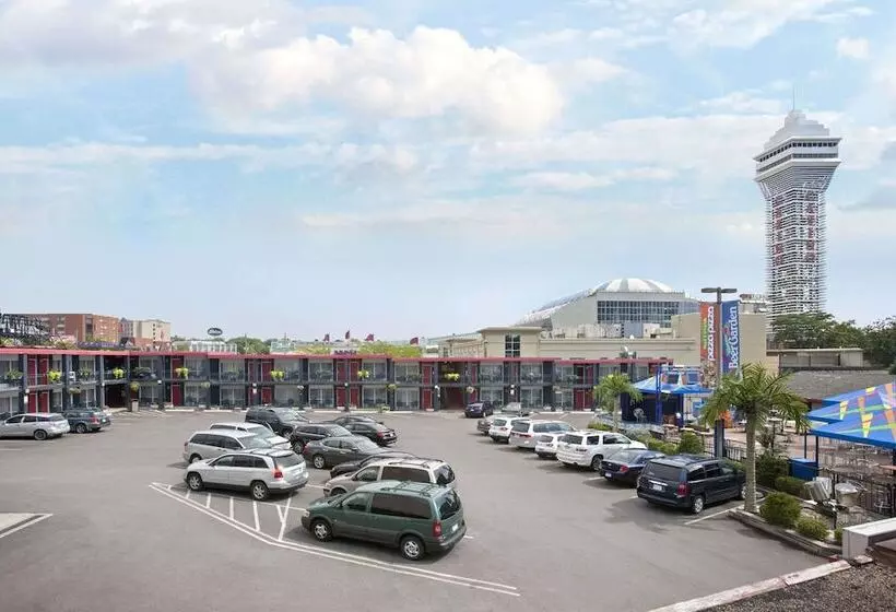 Отель Thriftlodge Niagara Falls At The Falls