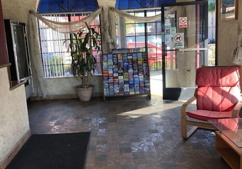 בית מלון כפרי Travelers Inn