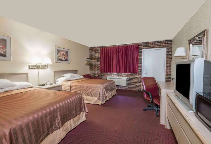فندق Travelodge By Wyndham Airport Platte City
