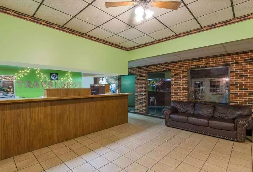 هتل Travelodge By Wyndham Airport Platte City