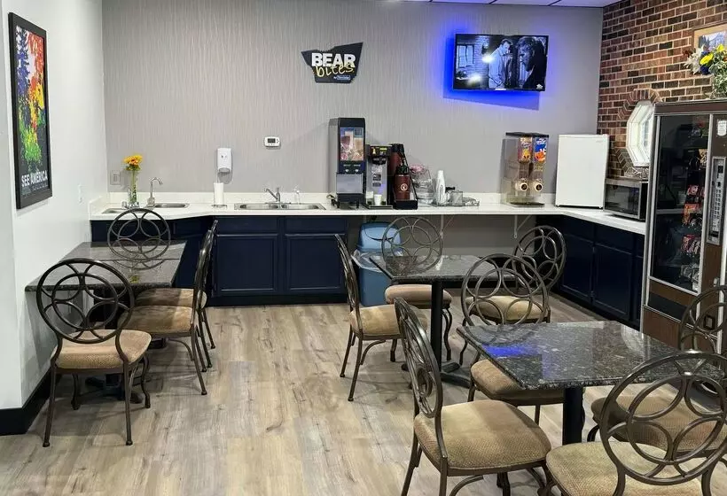 هتل Travelodge By Wyndham Airport Platte City