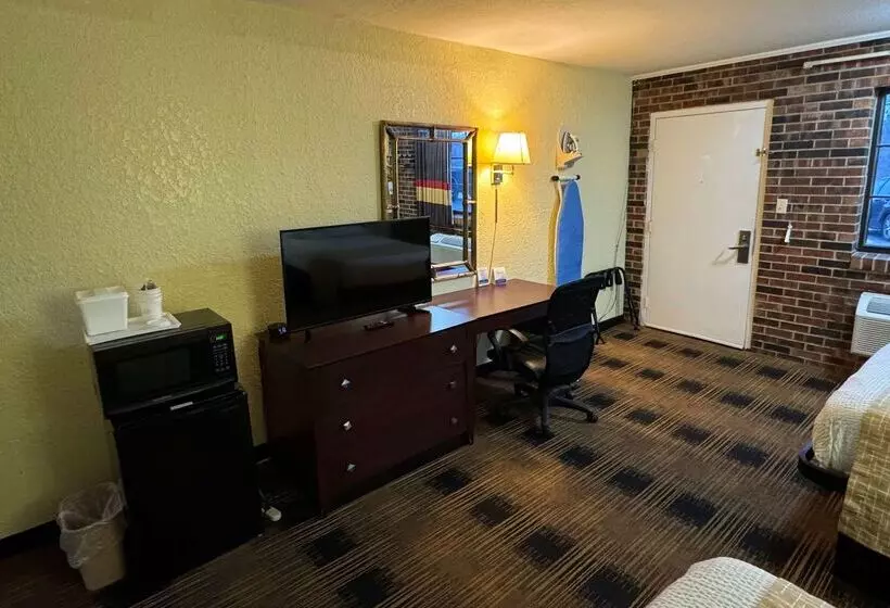 هتل Travelodge By Wyndham Airport Platte City