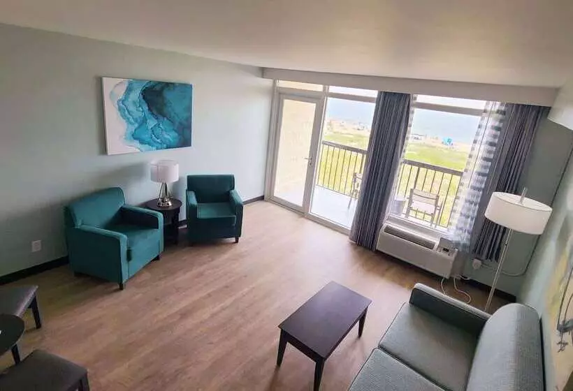 Отель Ocean Reef Suites