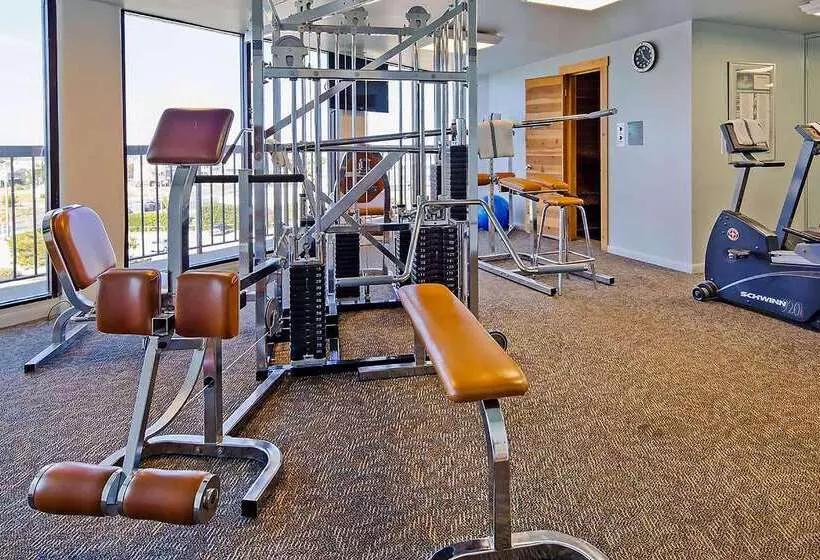 Отель Ocean Reef Suites