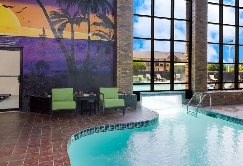 Surestay Plus Hotel By Best Western Greenwood