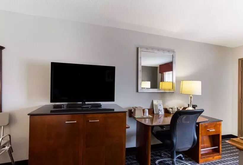 Surestay Plus Hotel By Best Western Greenwood