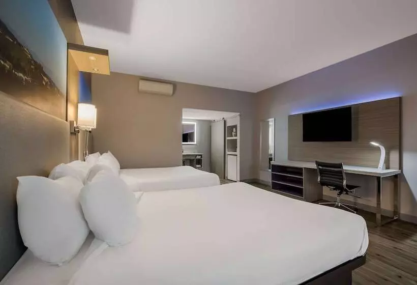 Best Western Diamond Bar Hotel & Suites