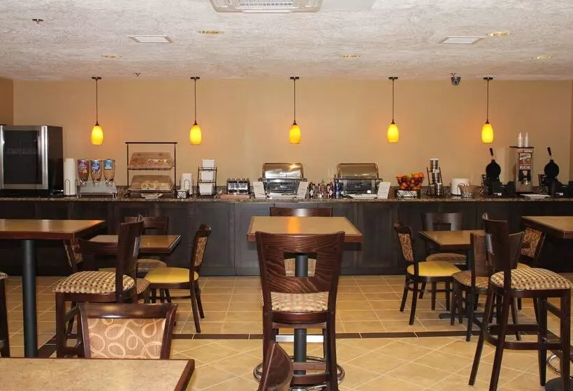 هتل Best Western Plus Grand Manor Inn