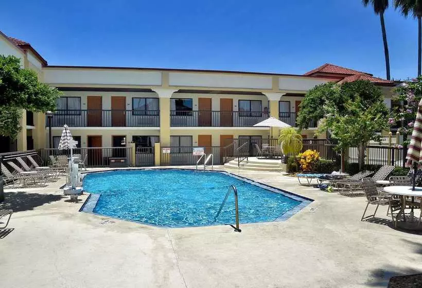 ホテル Baymont By Wyndham Orlando East