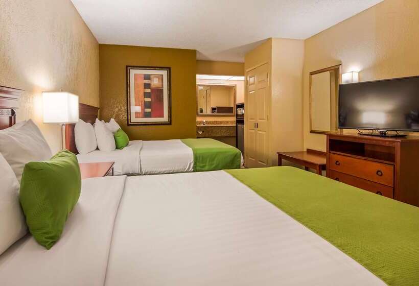 Отель Baymont By Wyndham Orlando East