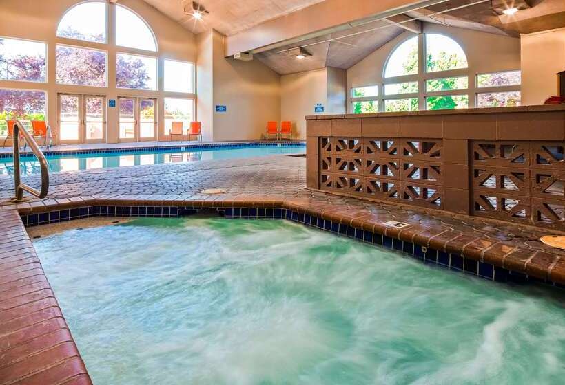 فندق Best Western Plus Mill Creek Inn