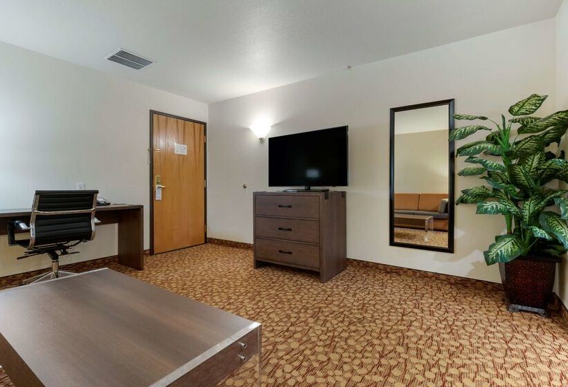 فندق Best Western Plus Mill Creek Inn