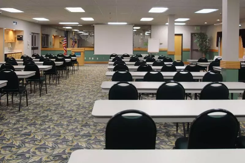 هتل Best Western Plus Mill Creek Inn