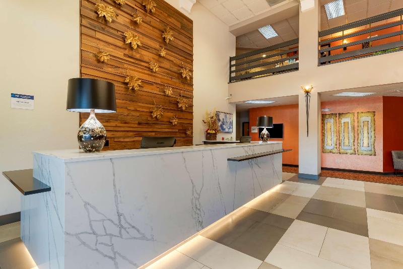 فندق Best Western Plus Mill Creek Inn