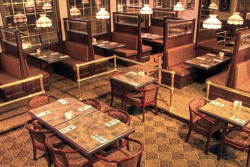 בית מלון כפרי Tower Inn & Suites