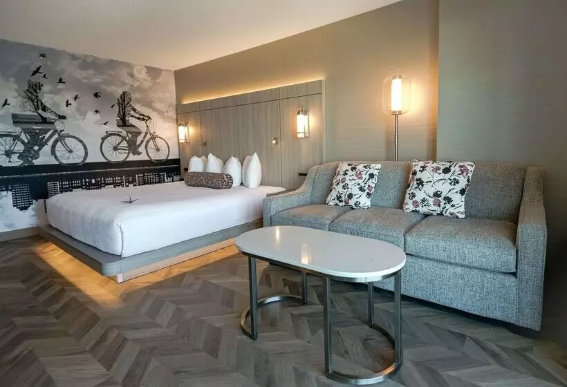 Coast Victoria Hotel & Marina By Apa