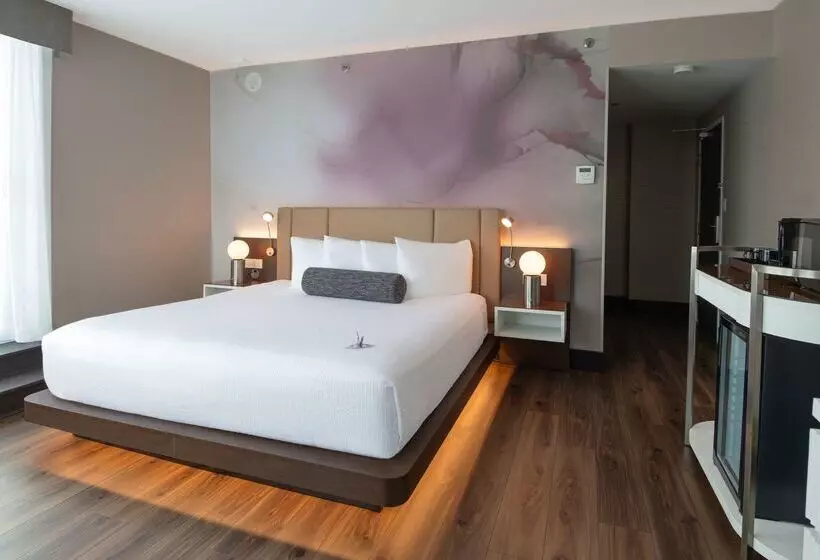 Coast Victoria Hotel & Marina By Apa