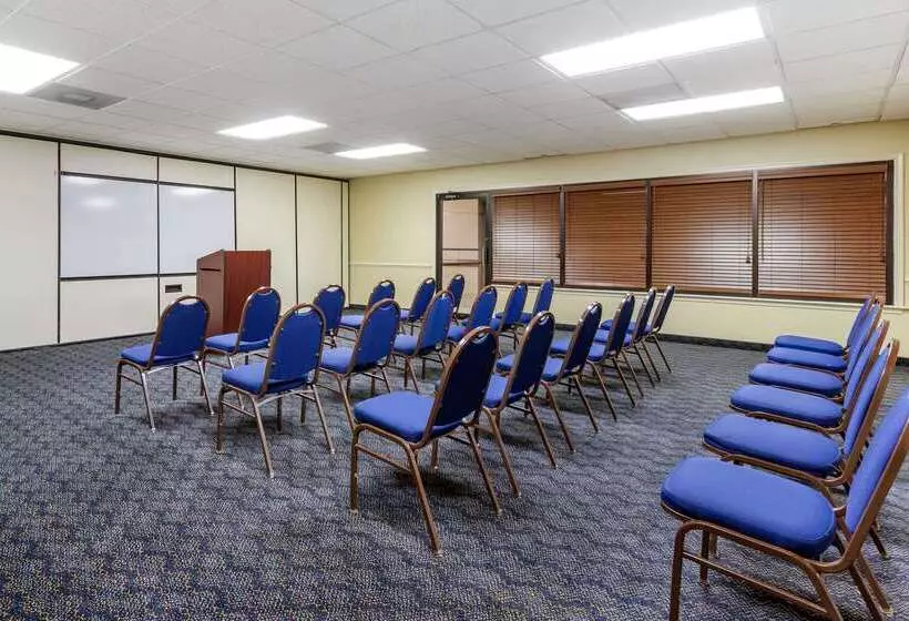 酒店 Comfort Inn Aikens Center