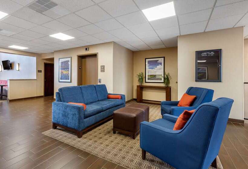 هتل Comfort Inn Aikens Center