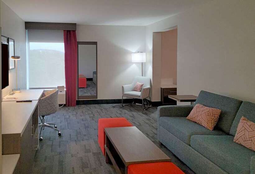 호텔 Comfort Inn & Suites Wyomissing Reading