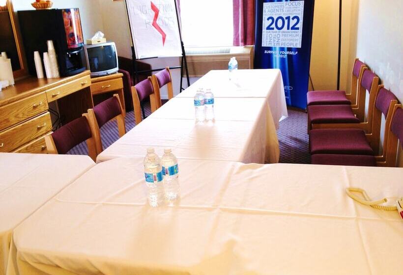 هتل Country View Motor Inn