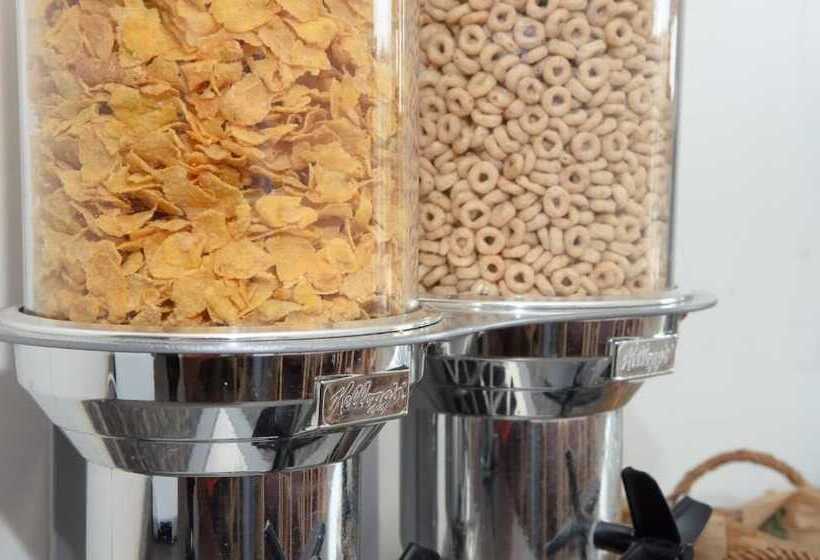 هتل Country View Motor Inn