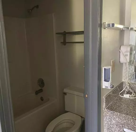 فندق Deerfield Inn