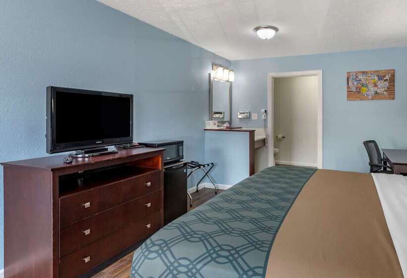 هتل Econo Lodge Inn & Suites South