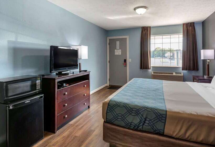 هتل Econo Lodge Inn & Suites South