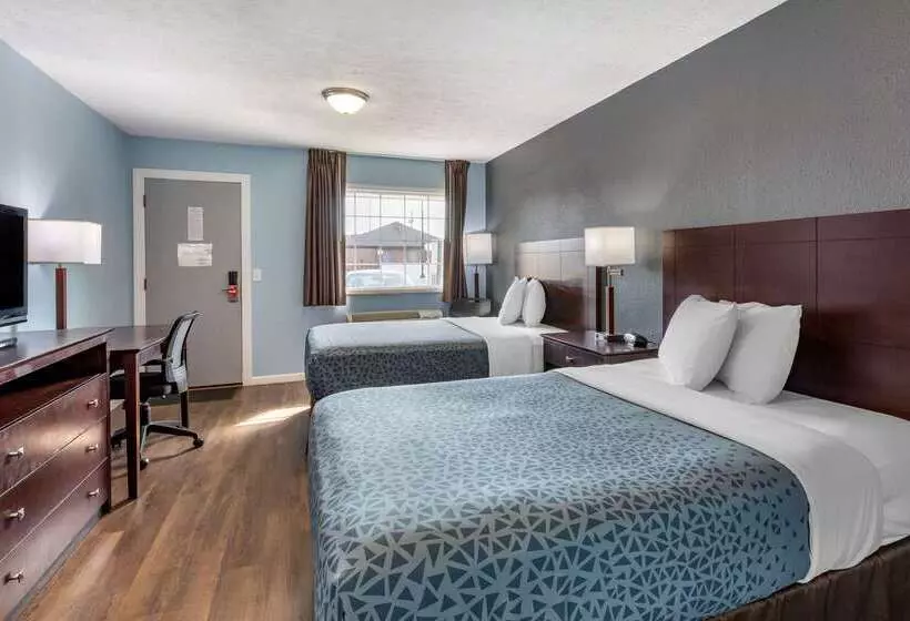 בית מלון כפרי Econo Lodge Inn & Suites South
