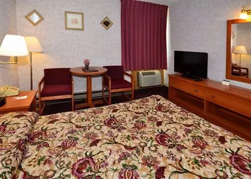 هتل Econo Lodge 1000 Islands