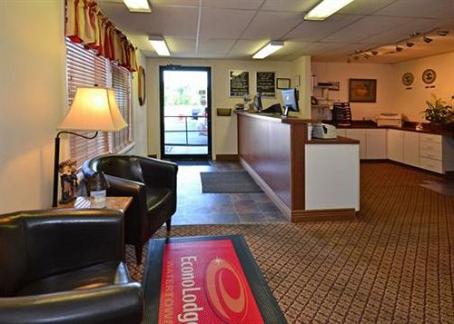 فندق Econo Lodge 1000 Islands