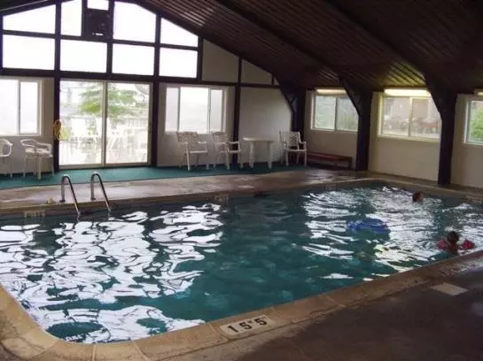 هتل Econo Lodge 1000 Islands