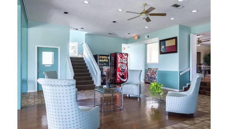 酒店 Hillview Inn At Six Flags Fiesta