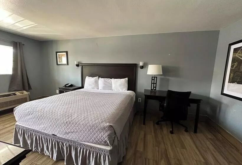 בית מלון כפרי Hillview Inn At Six Flags Fiesta