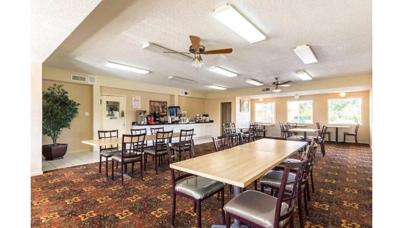 酒店 Hillview Inn At Six Flags Fiesta