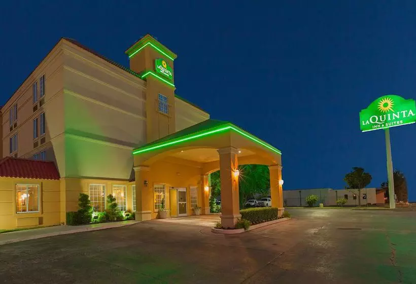 호텔 La Quinta Inn & Suites Tulsa Central